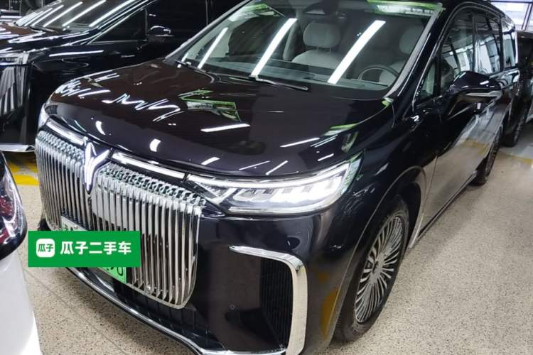 Used VOYAH Dream 2025 PHEV Four-Wheel Drive Prestige Kunpeng Edition Front