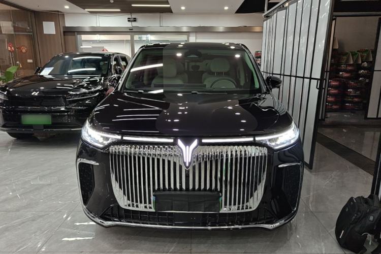 Used VOYAH Dream 2025 PHEV Four-Wheel Drive Prestige Kunpeng Edition Front