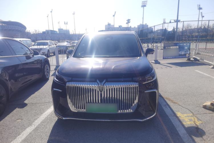 Used VOYAH Dream 2025 PHEV Four-Wheel-Drive Flagship Kunpeng Edition Front