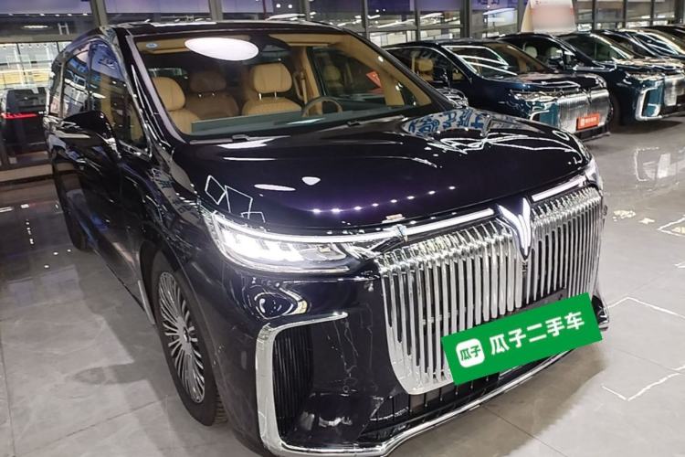 Used VOYAH Dream 2025 PHEV Four-Wheel-Drive Flagship Kunpeng Edition Front Right 45 Deg