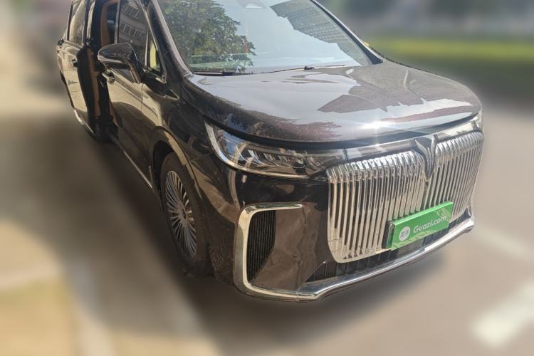 Used VOYAH Dream 2025 PHEV Four-Wheel Drive Prestige Kunpeng Edition Front Right 45 Deg