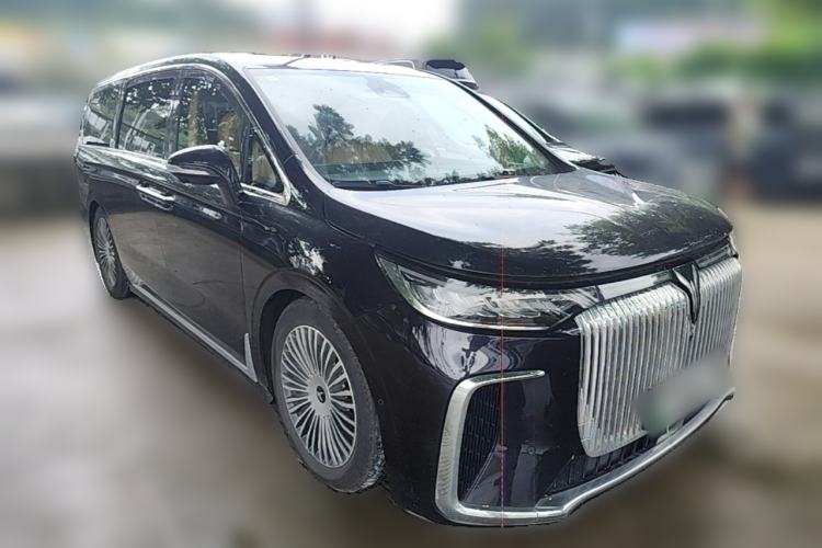 Used VOYAH Dream 2025 PHEV Four-Wheel-Drive Flagship Kunpeng Edition Front Right 45 Deg