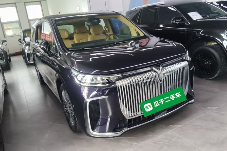 Used VOYAH Dream 2025 PHEV Four-Wheel Drive Prestige Kunpeng Edition Front Right 45 Deg