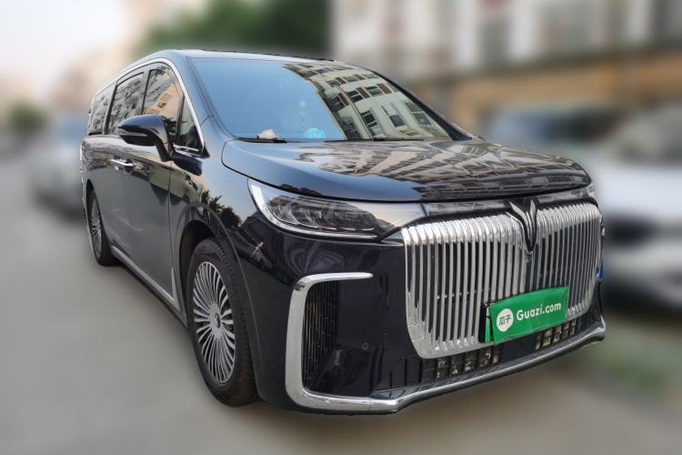 Used VOYAH Dream 2025 PHEV Four-Wheel Drive Prestige Kunpeng Edition Front Right 45 Deg