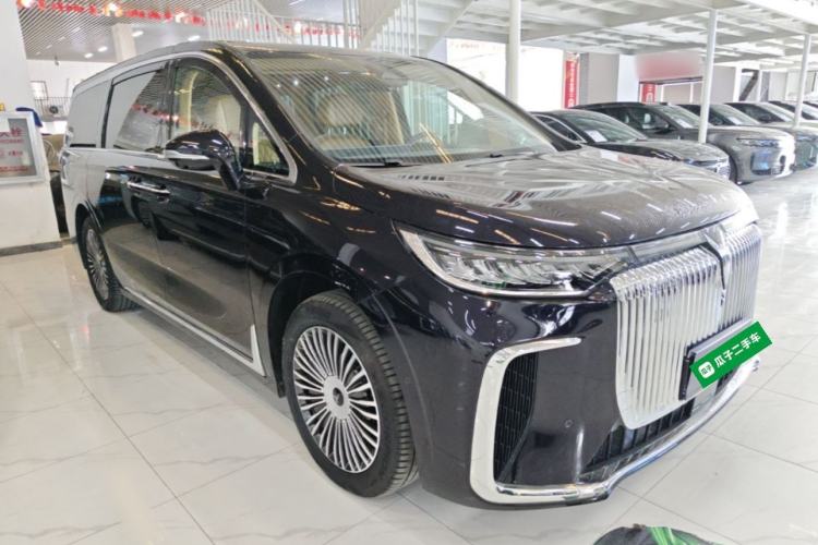 Used VOYAH Dream 2025 PHEV Four-Wheel-Drive Flagship Kunpeng Edition Front Right 45 Deg