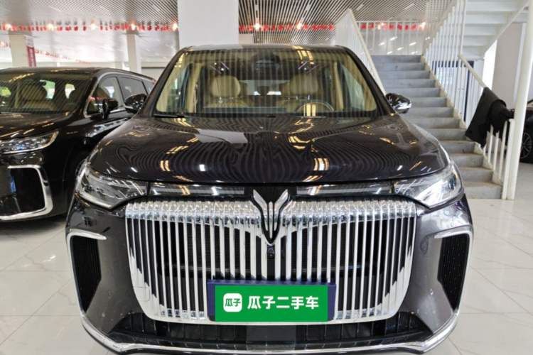 Used VOYAH Dream 2025 PHEV Four-Wheel-Drive Flagship Kunpeng Edition Front