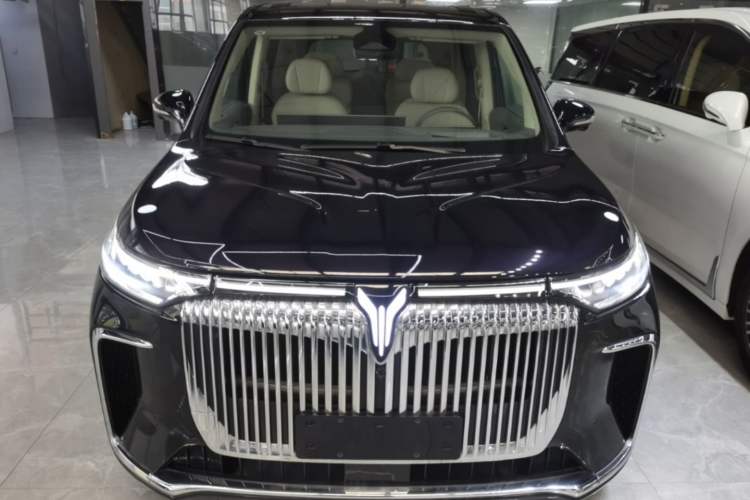 Used VOYAH Dream 2025 PHEV Four-Wheel Drive Prestige Kunpeng Edition Front