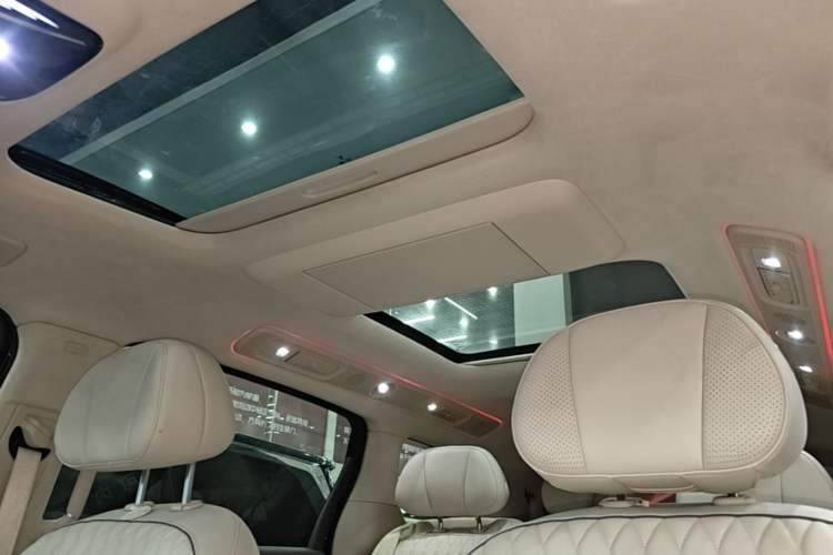 Used VOYAH Dream 2025 PHEV Four-Wheel-Drive Flagship Version – Qiankun Edition Headliner
