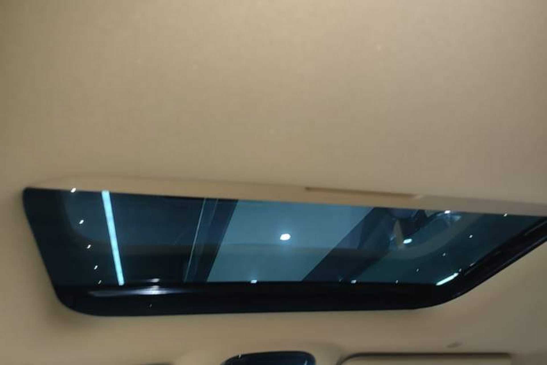 Used VOYAH Dream 2025 PHEV Four-Wheel Drive Excellence Qiankun Edition Headliner