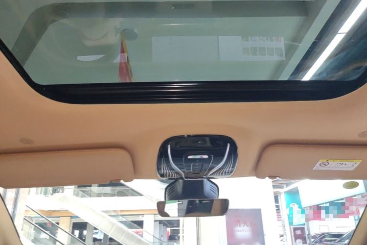 Used VOYAH Dream 2025 PHEV Four-Wheel Drive Prestige Kunpeng Edition Headliner