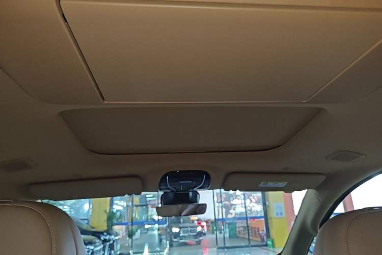 Used VOYAH Dream 2025 PHEV Four-Wheel Drive Prestige Kunpeng Edition Headliner