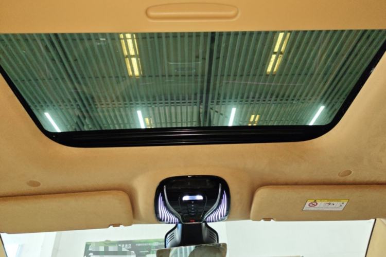 Used VOYAH Dream 2025 PHEV Four-Wheel-Drive Flagship Kunpeng Edition Headliner