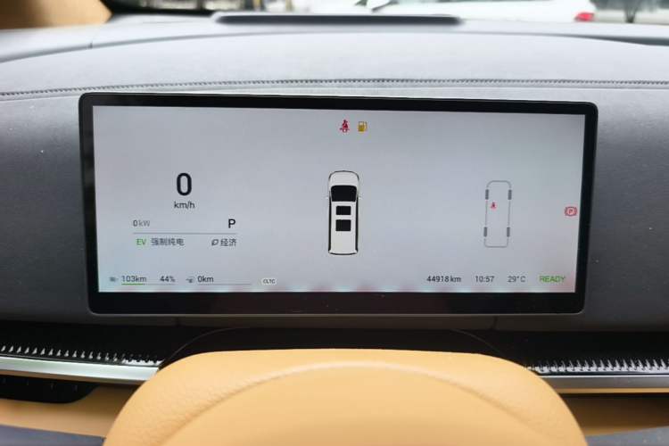 Used VOYAH Dream 2025 PHEV Four-Wheel-Drive Flagship Kunpeng Edition Instrument Cluster
