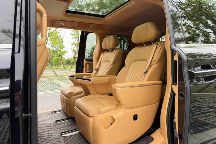 Used VOYAH Dream 2025 PHEV Four-Wheel-Drive Flagship Kunpeng Edition Interior 11