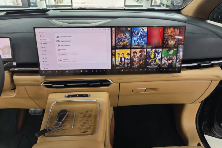 Used VOYAH Dream 2025 PHEV Four-Wheel-Drive Flagship Kunpeng Edition Interior 4