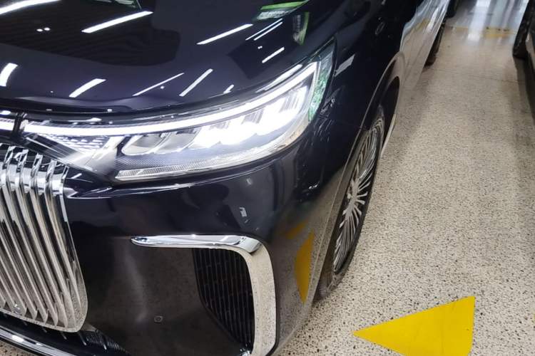 Used VOYAH Dream 2025 PHEV Four-Wheel Drive Prestige Kunpeng Edition Left Front Headlight