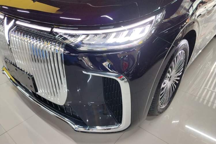 Used VOYAH Dream 2025 PHEV Four-Wheel-Drive Flagship Kunpeng Edition Left Front Headlight