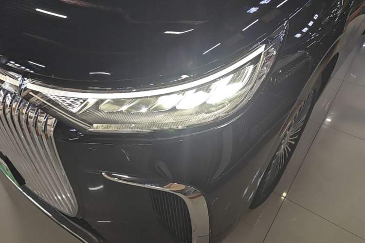 Used VOYAH Dream 2025 PHEV Four-Wheel Drive Prestige Kunpeng Edition Left Front Headlight