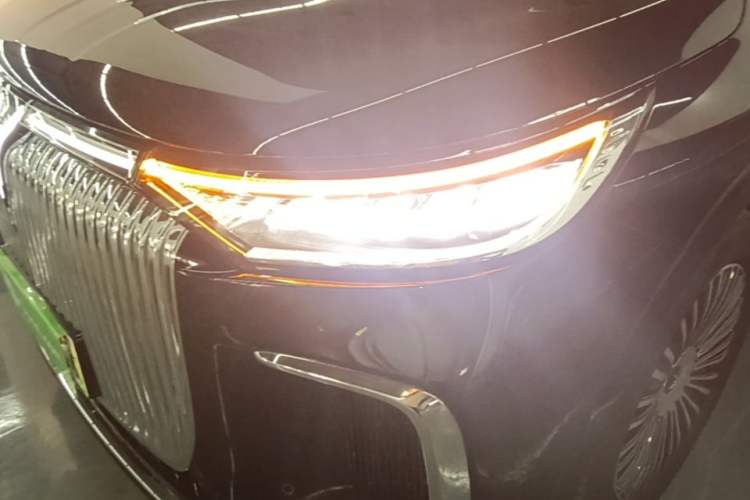 Used VOYAH Dream 2025 PHEV Four-Wheel Drive Prestige Kunpeng Edition Left Front Headlight