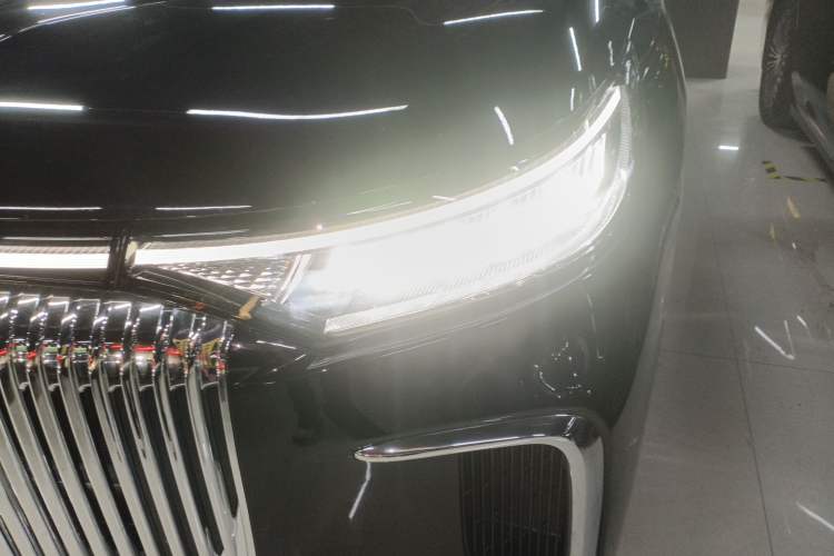 Used VOYAH Dream 2025 PHEV Four-Wheel-Drive Flagship Kunpeng Edition Left Front Headlight