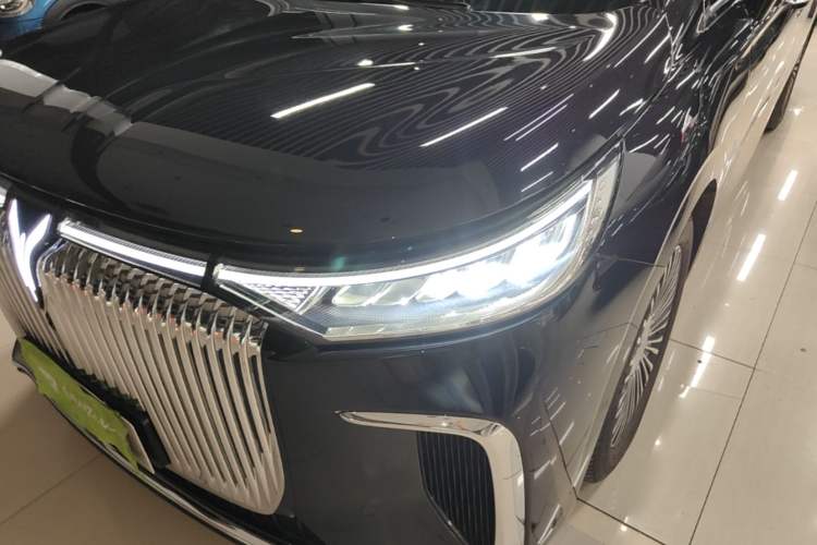 Used VOYAH Dream 2025 PHEV Four-Wheel-Drive Flagship Kunpeng Edition Left Front Headlight