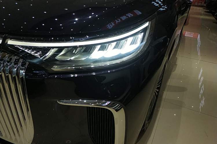 Used VOYAH Dream 2025 PHEV Four-Wheel-Drive Flagship Kunpeng Edition Left Front Headlight