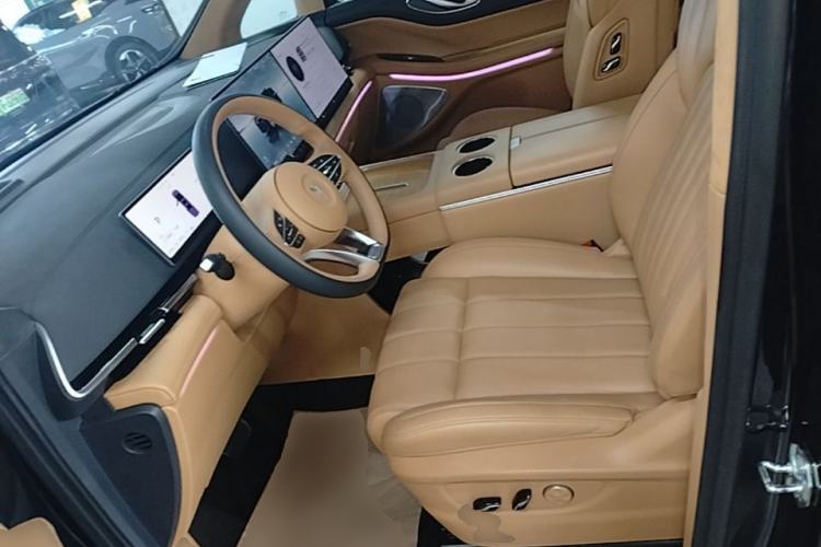 Used VOYAH Dream 2025 PHEV Four-Wheel-Drive Flagship Kunpeng Edition Left Front Seat
