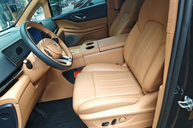 Used VOYAH Dream 2025 PHEV Four-Wheel Drive Prestige Qiankun Edition Left Front Seat