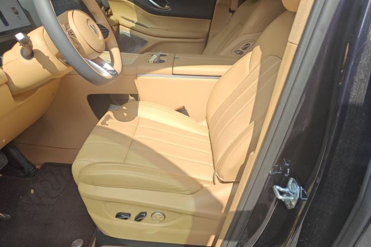 Used VOYAH Dream 2025 PHEV Four-Wheel Drive Prestige Kunpeng Edition Left Front Seat