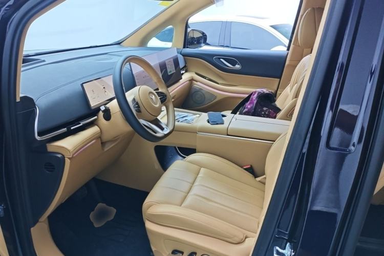 Used VOYAH Dream 2025 PHEV Four-Wheel-Drive Flagship Kunpeng Edition Left Front Seat