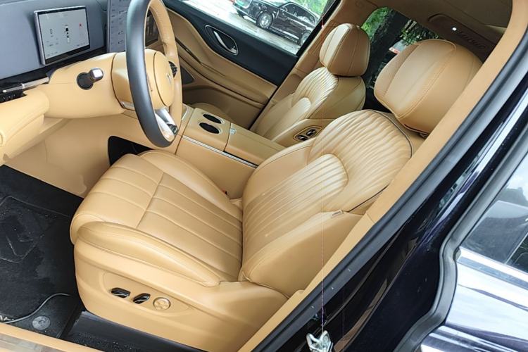 Used VOYAH Dream 2025 PHEV Four-Wheel-Drive Flagship Kunpeng Edition Left Front Seat
