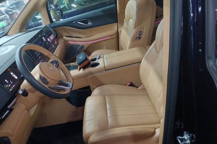 Used VOYAH Dream 2025 PHEV Four-Wheel-Drive Flagship Kunpeng Edition Left Front Seat
