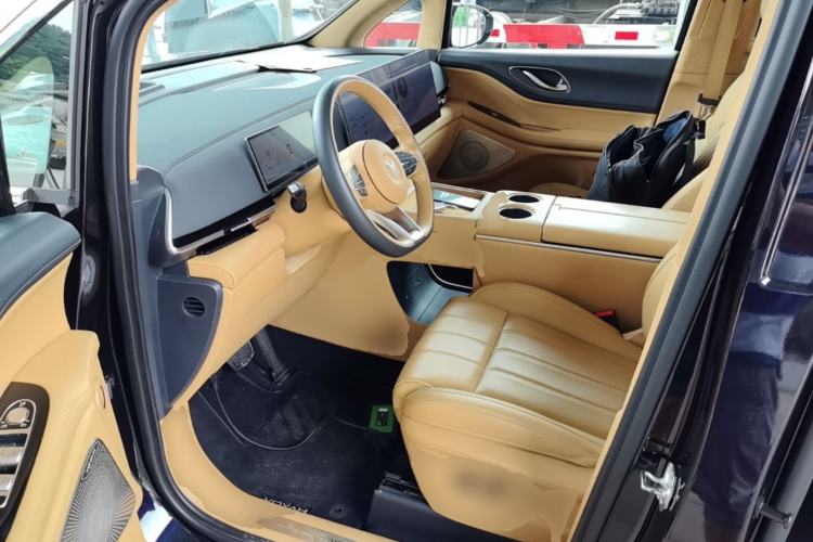 Used VOYAH Dream 2025 PHEV Four-Wheel-Drive Flagship Kunpeng Edition Left Front Seat