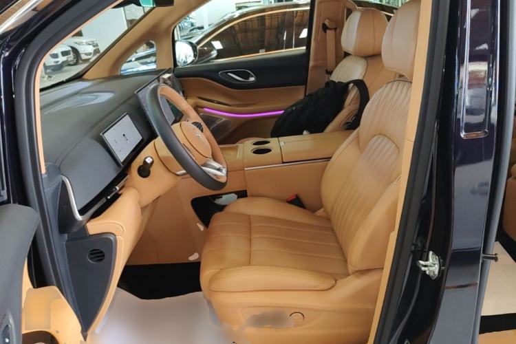 Used VOYAH Dream 2025 PHEV Four-Wheel-Drive Flagship Kunpeng Edition Left Front Seat