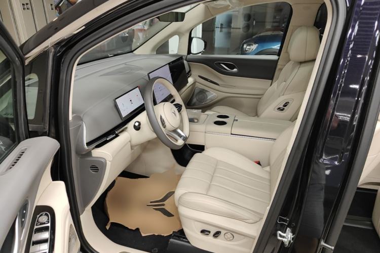 Used VOYAH Dream 2025 PHEV Four-Wheel-Drive Flagship Kunpeng Edition Left Front Seat