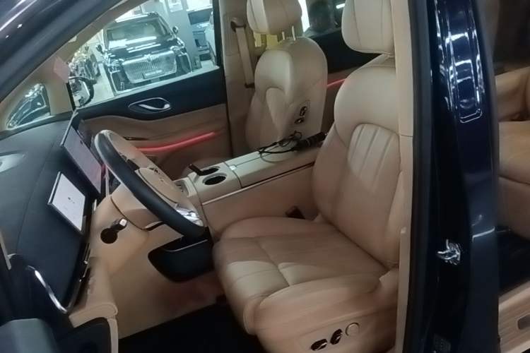 Used VOYAH Dream 2025 PHEV Four-Wheel Drive Prestige Kunpeng Edition Left Front Seat