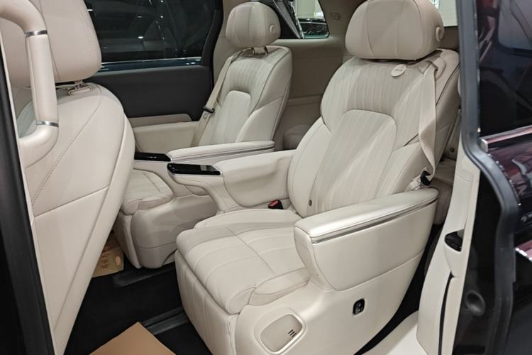 Used VOYAH Dream 2025 PHEV Four-Wheel-Drive Flagship Version – Qiankun Edition Left Rear Seat