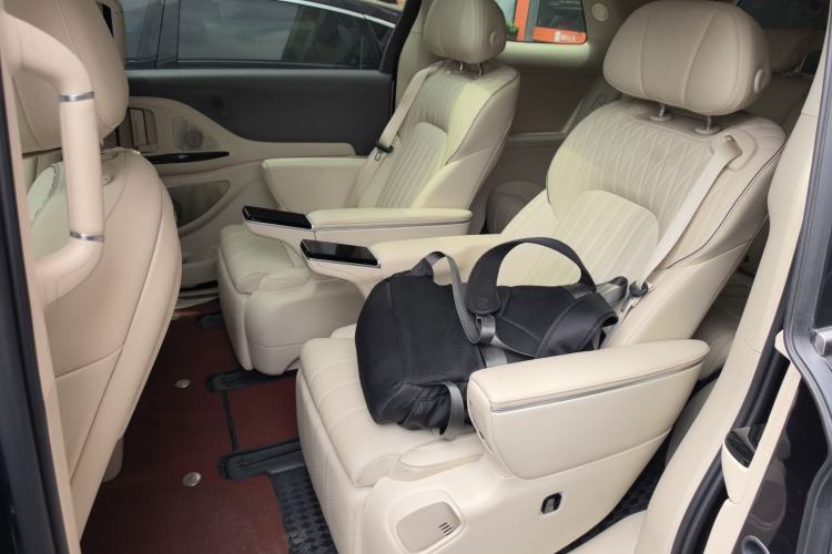 Used VOYAH Dream 2025 PHEV Four-Wheel-Drive Flagship Kunpeng Edition Left Rear Seat