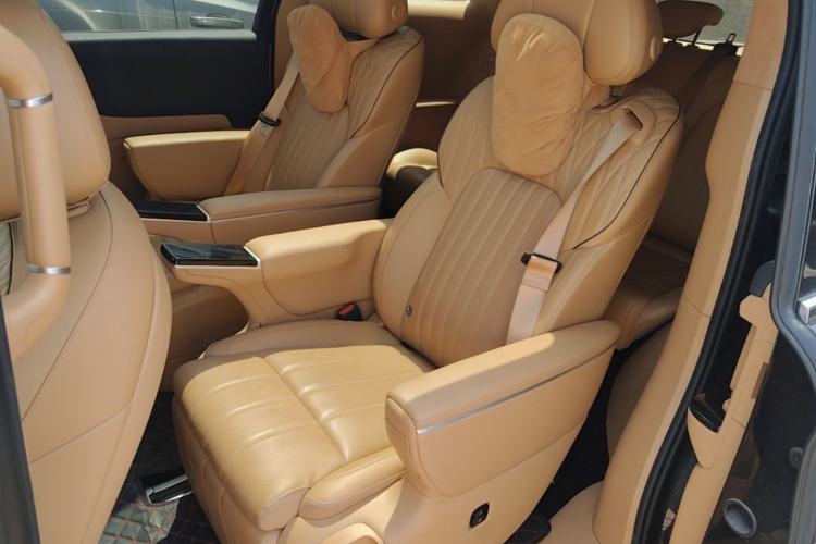 Used VOYAH Dream 2025 PHEV Four-Wheel-Drive Flagship Kunpeng Edition Left Rear Seat