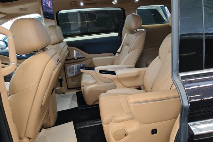 Used VOYAH Dream 2025 PHEV Four-Wheel-Drive Flagship Kunpeng Edition Left Rear Seat