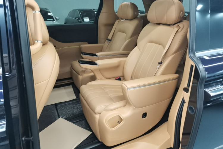 Used VOYAH Dream 2025 PHEV Four-Wheel Drive Prestige Kunpeng Edition Left Rear Seat