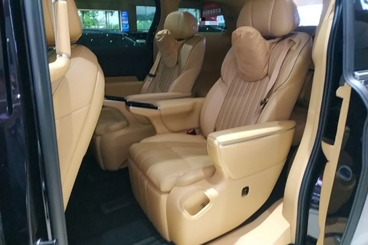 Used VOYAH Dream 2025 PHEV Four-Wheel-Drive Flagship Kunpeng Edition Left Rear Seat