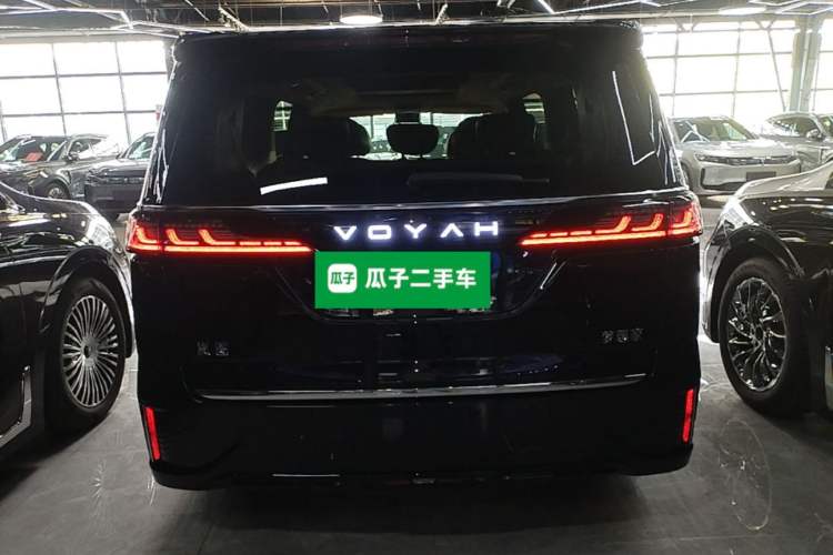 Used VOYAH Dream 2025 PHEV Four-Wheel-Drive Flagship Kunpeng Edition Rear