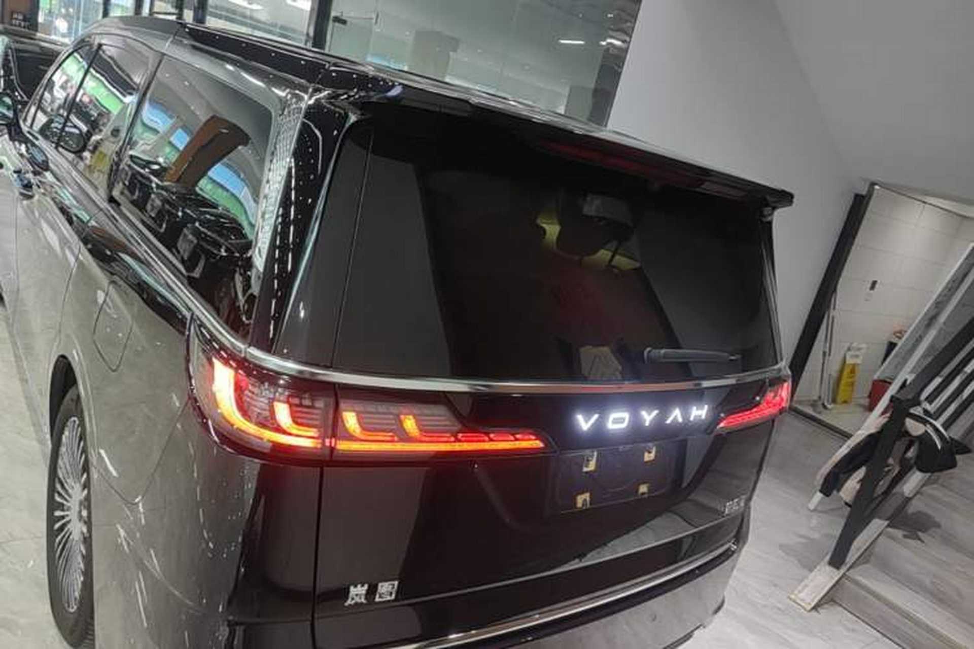 Used VOYAH Dream 2025 PHEV Four-Wheel Drive Excellence Qiankun Edition Rear