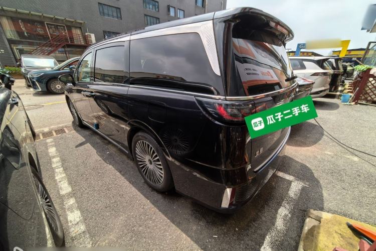 Used VOYAH Dream 2025 PHEV Four-Wheel-Drive Flagship Kunpeng Edition Rear Left 45 Deg