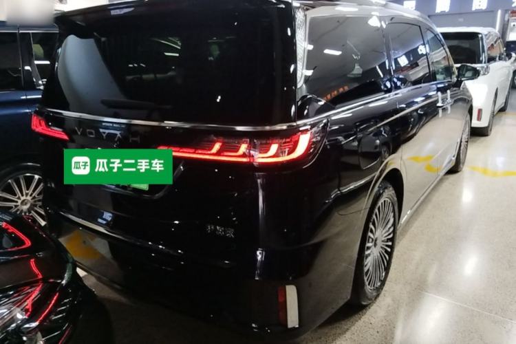 Used VOYAH Dream 2025 PHEV Four-Wheel Drive Prestige Kunpeng Edition Rear Right 45 Deg