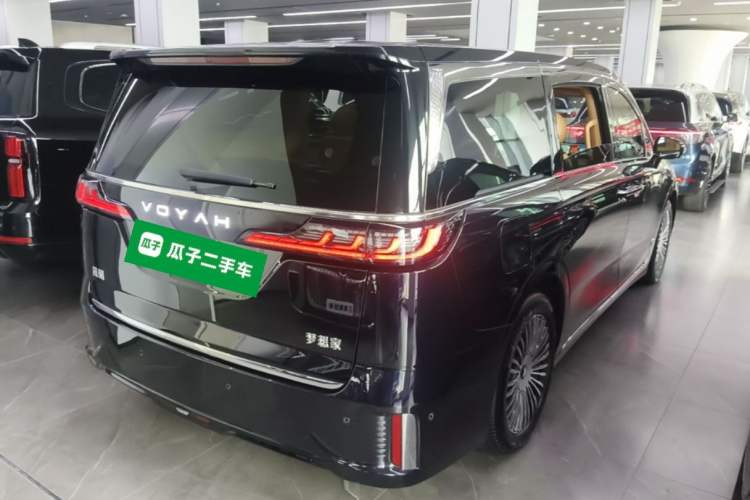 Used VOYAH Dream 2025 PHEV Four-Wheel Drive Prestige Kunpeng Edition Rear Right 45 Deg
