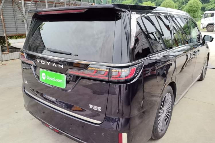 Used VOYAH Dream 2025 PHEV Four-Wheel-Drive Flagship Kunpeng Edition Rear Right 45 Deg