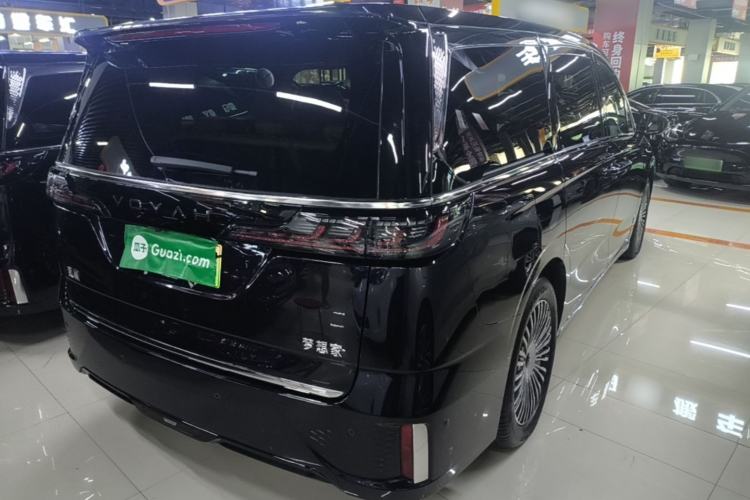 Used VOYAH Dream 2025 PHEV Four-Wheel Drive Prestige Kunpeng Edition Rear Right 45 Deg
