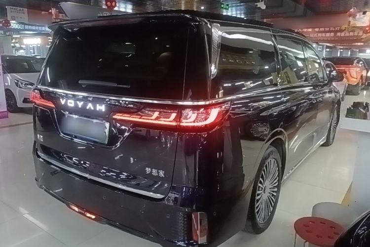 Used VOYAH Dream 2025 PHEV Four-Wheel Drive Prestige Kunpeng Edition Rear Right 45 Deg